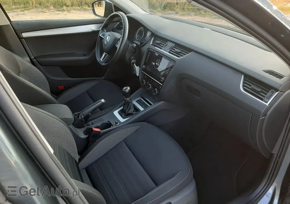 SKODA Octavia 1.6 TDI Sport Edition