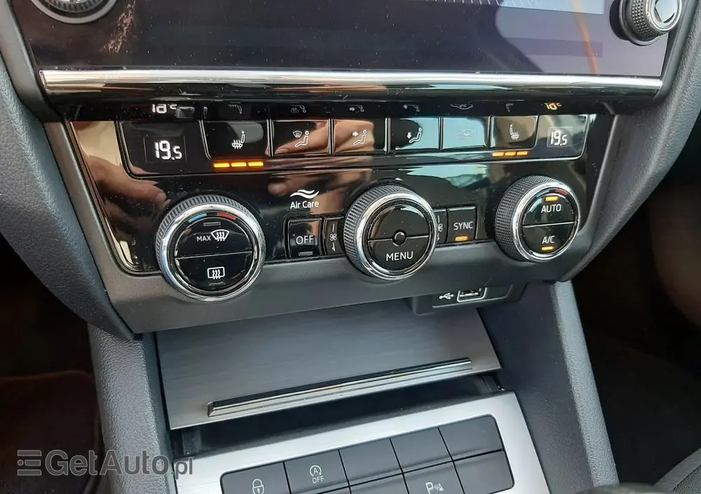 SKODA Octavia 1.6 TDI Sport Edition