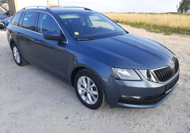 SKODA Octavia 1.6 TDI Sport Edition