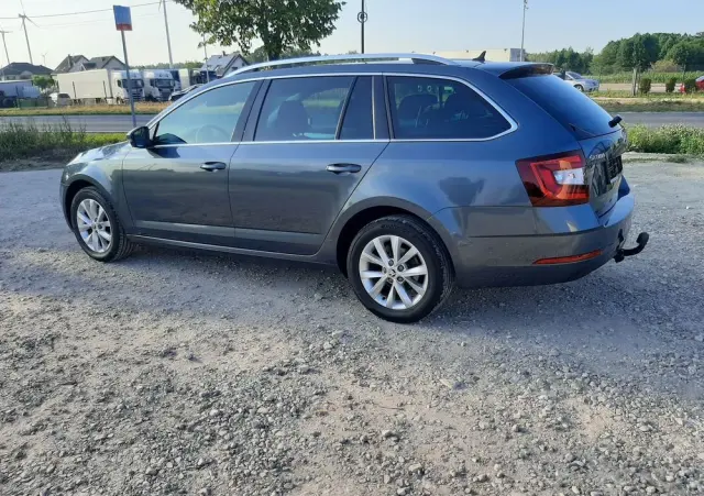 SKODA Octavia 1.6 TDI Sport Edition