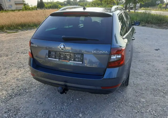 SKODA Octavia 1.6 TDI Sport Edition