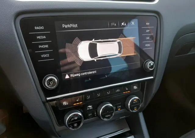 SKODA Octavia 1.6 TDI Sport Edition