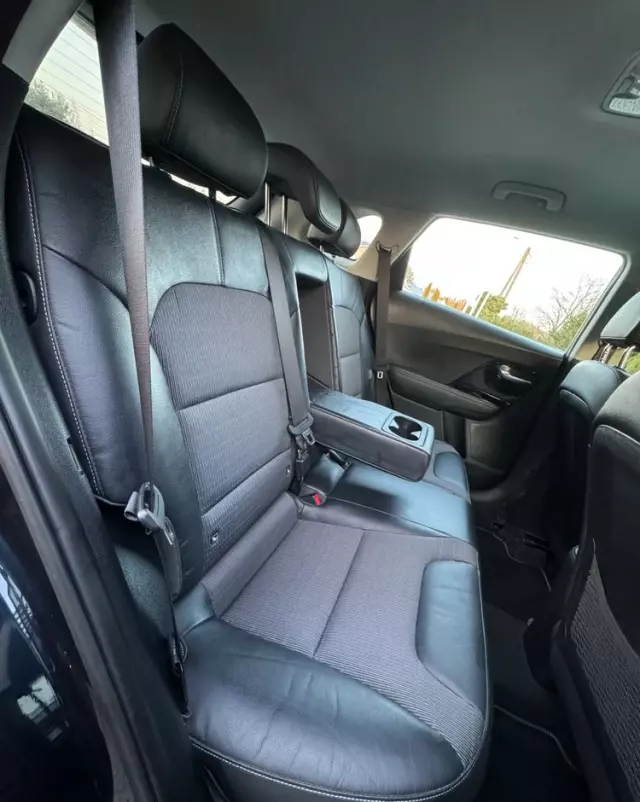 KIA Niro 1.6 GDI Hybrid Business Line