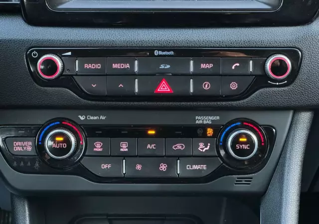 KIA Niro 1.6 GDI Hybrid Business Line