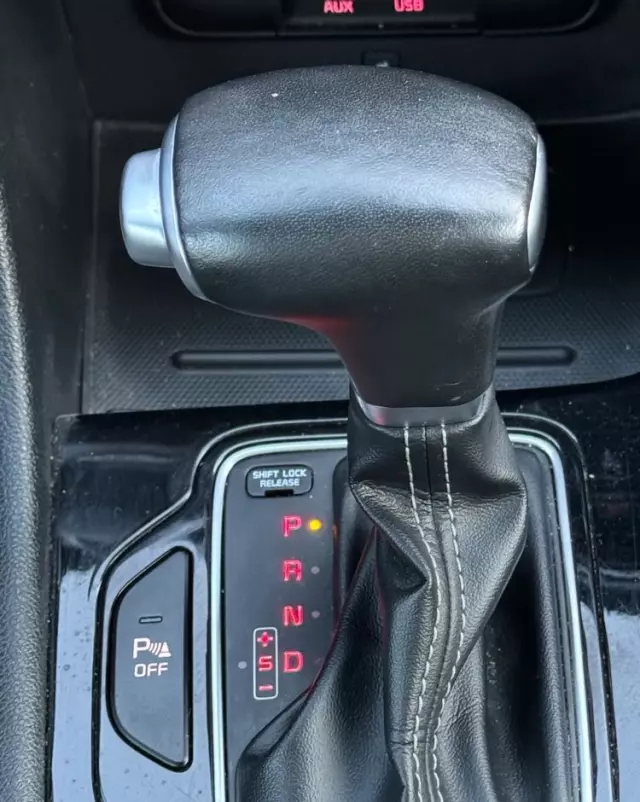 KIA Niro 1.6 GDI Hybrid Business Line