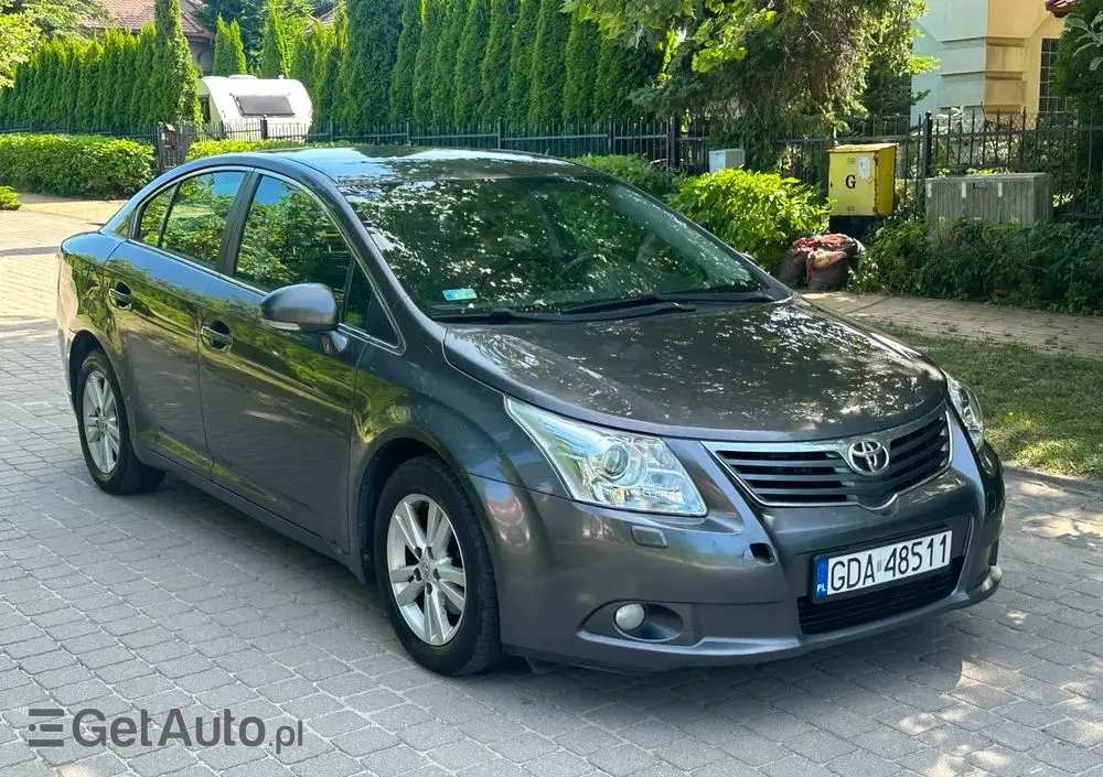 TOYOTA Avensis 1.8 Sol