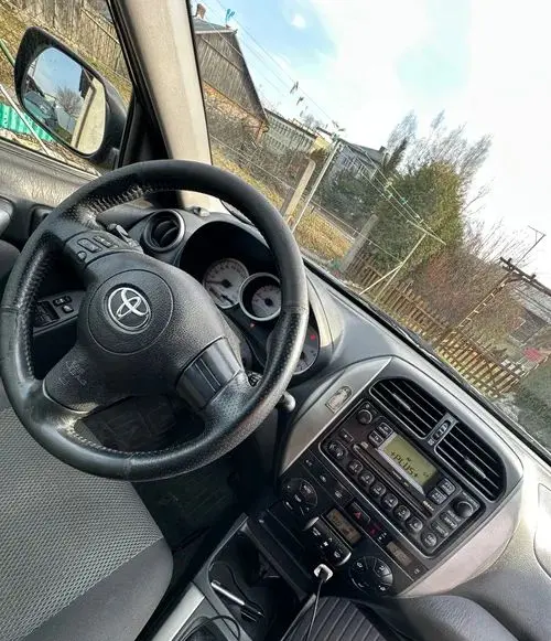 TOYOTA Rav 4 