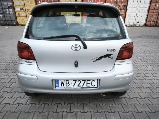 TOYOTA Yaris Yaris