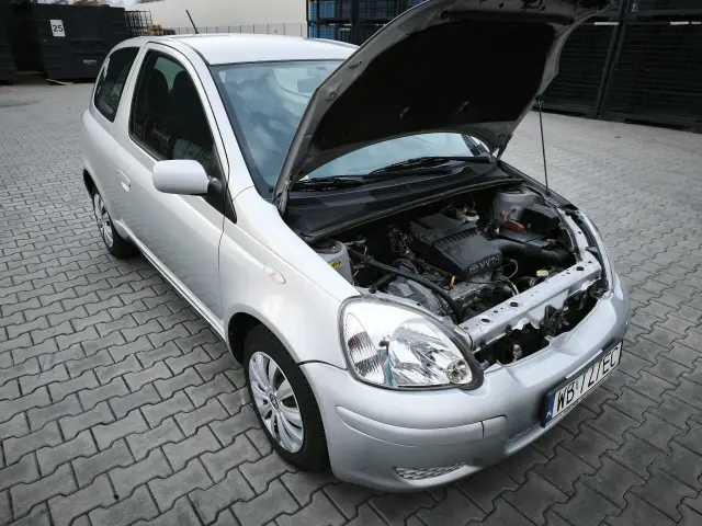 TOYOTA Yaris Yaris