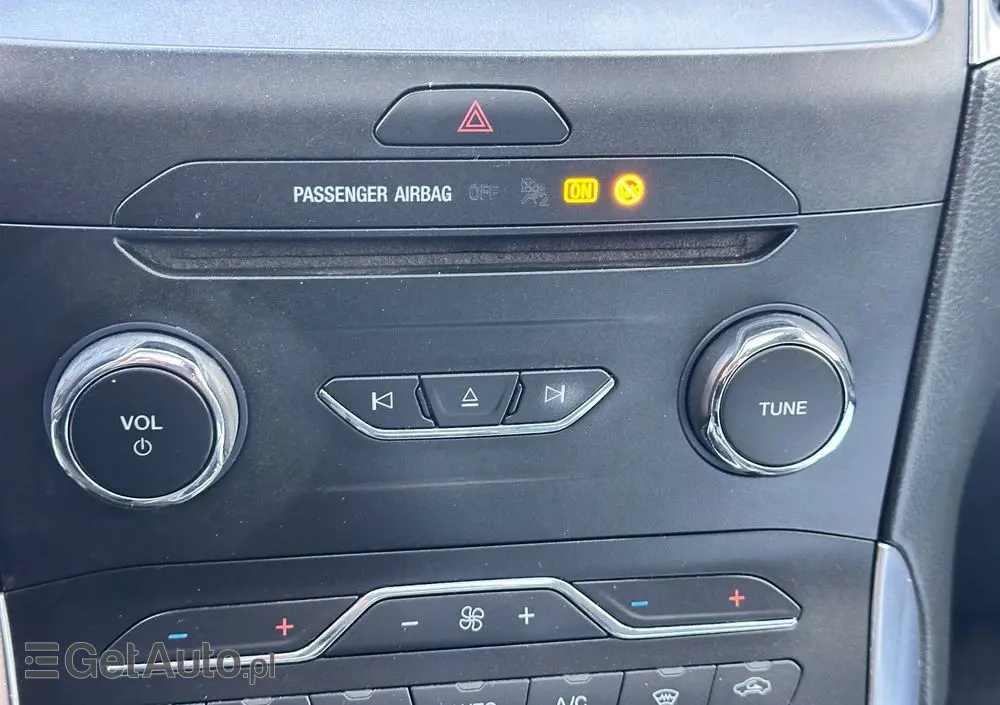 FORD S-Max 2.0 TDCi Bi-Turbo Titanium