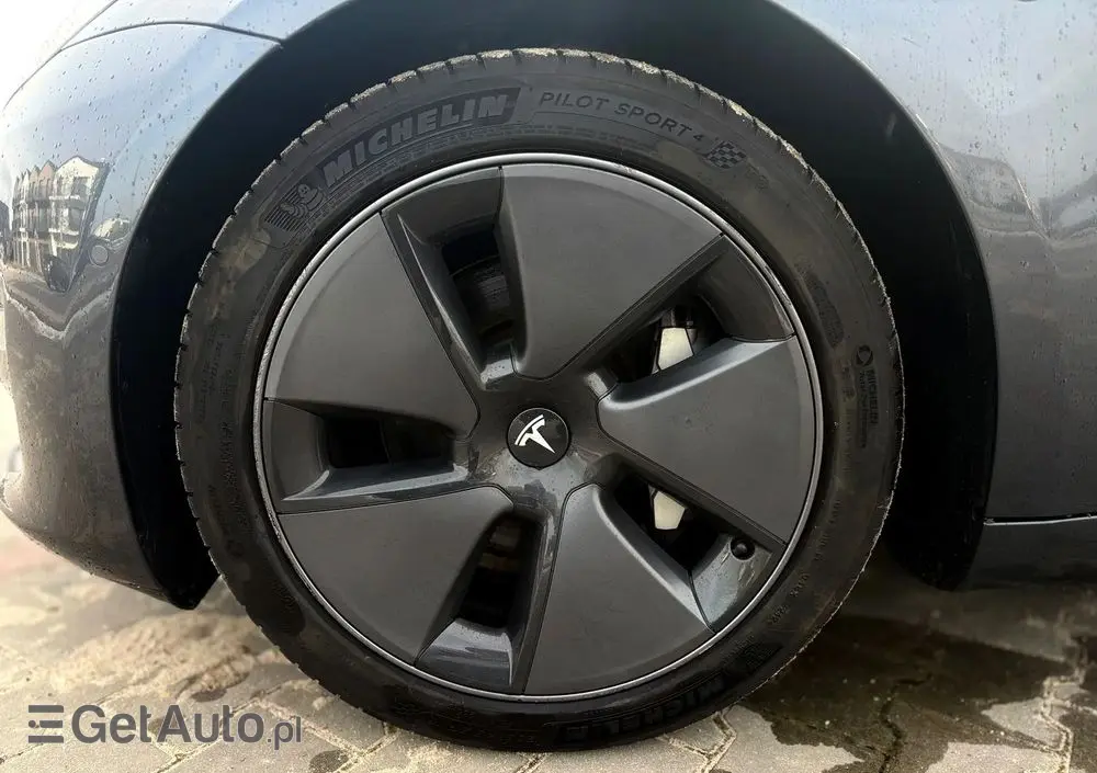 TESLA Model 3 Premium Langstreckenbatterie AWD Dual Motor