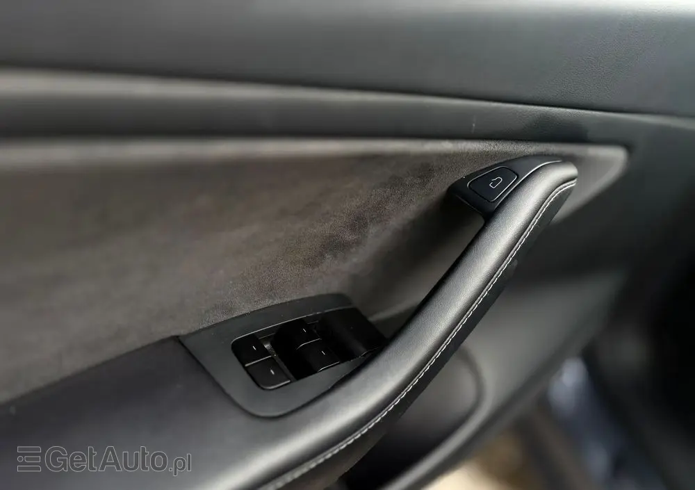 TESLA Model 3 Premium Langstreckenbatterie AWD Dual Motor