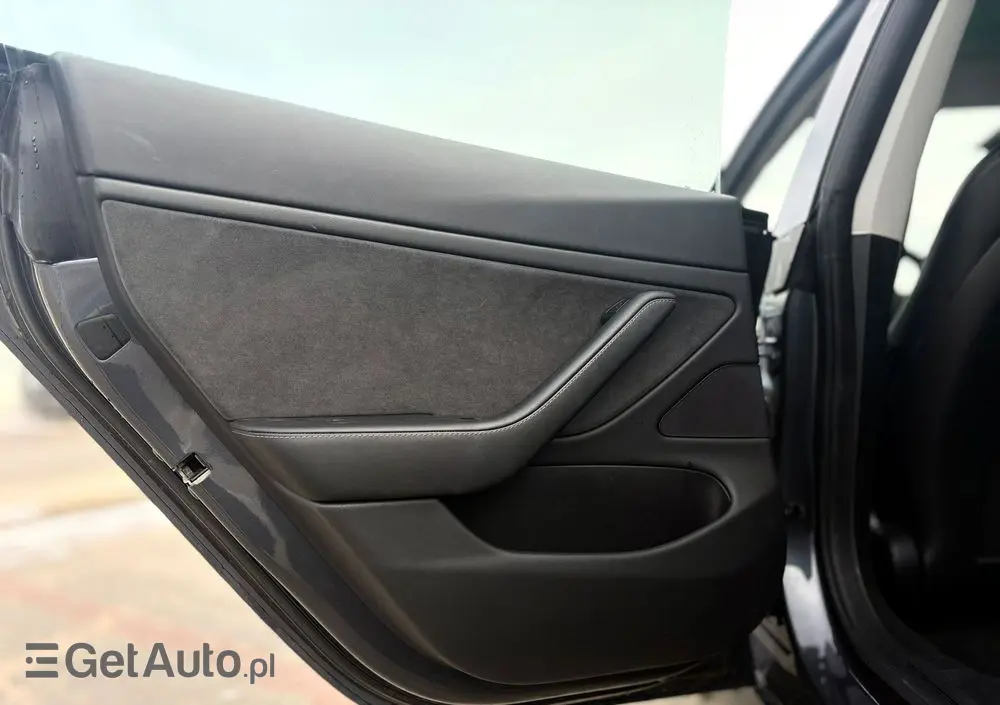 TESLA Model 3 Premium Langstreckenbatterie AWD Dual Motor