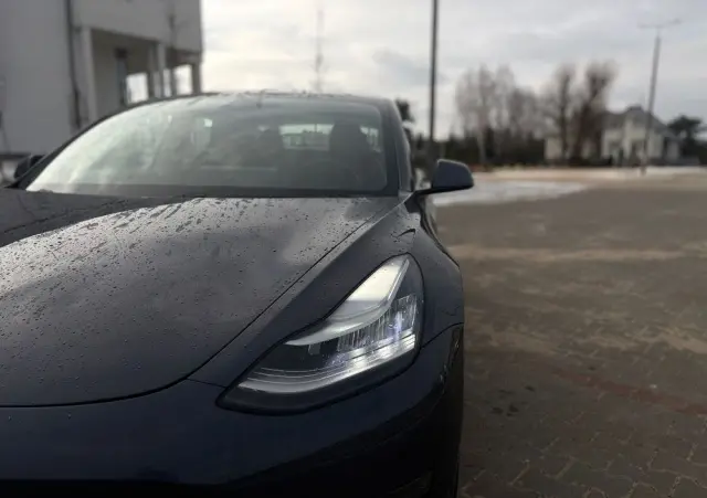 TESLA Model 3 Premium Langstreckenbatterie AWD Dual Motor