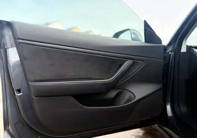 TESLA Model 3 Premium Langstreckenbatterie AWD Dual Motor