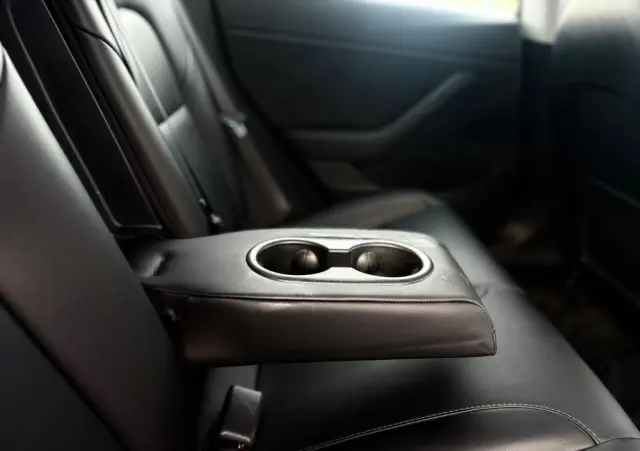 TESLA Model 3 Premium Langstreckenbatterie AWD Dual Motor