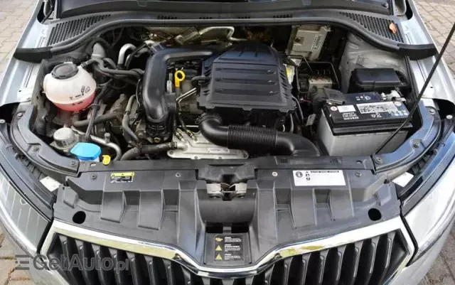 SKODA Fabia 1.0 TSI Ambition