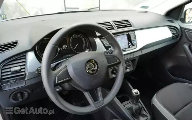 SKODA Fabia 1.0 TSI Ambition