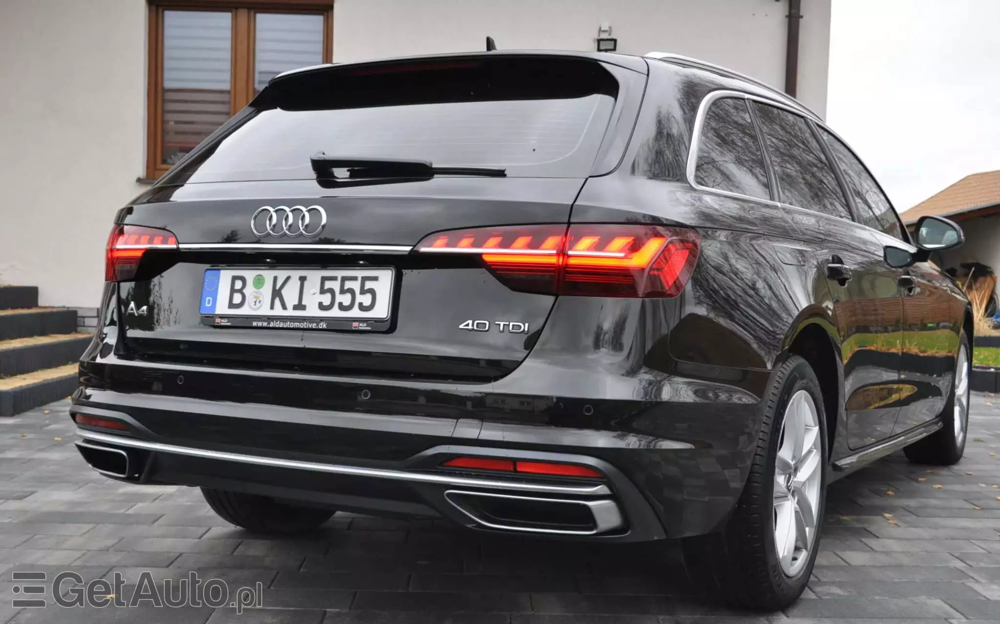 AUDI A4 40 TDI Advanced S tronic