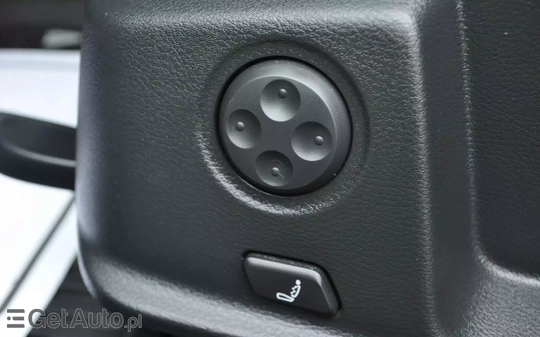 AUDI A4 40 TDI Advanced S tronic