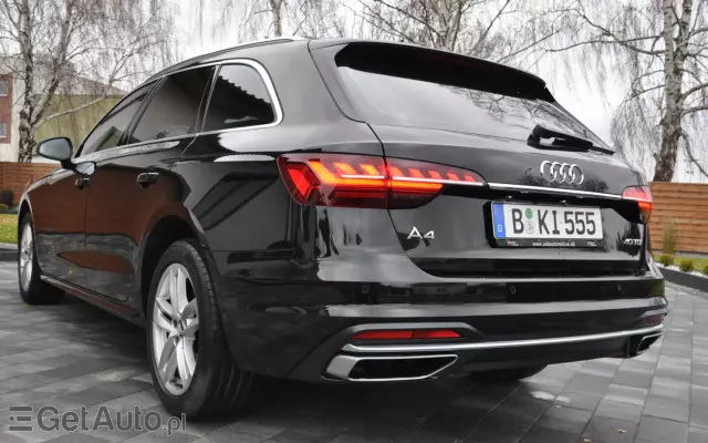AUDI A4 40 TDI Advanced S tronic