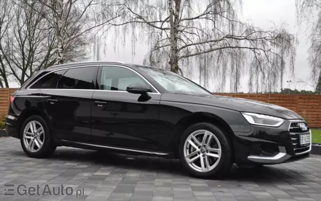 AUDI A4 40 TDI Advanced S tronic