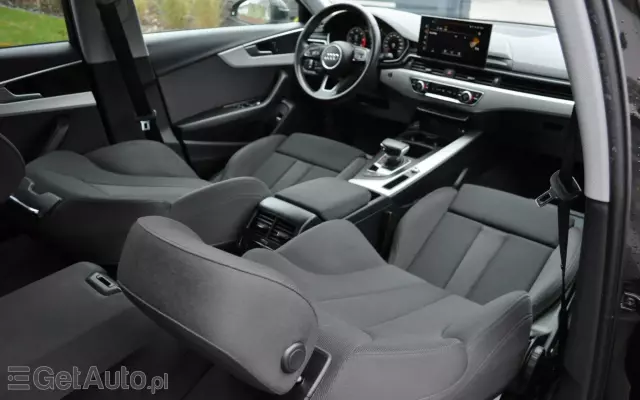 AUDI A4 40 TDI Advanced S tronic
