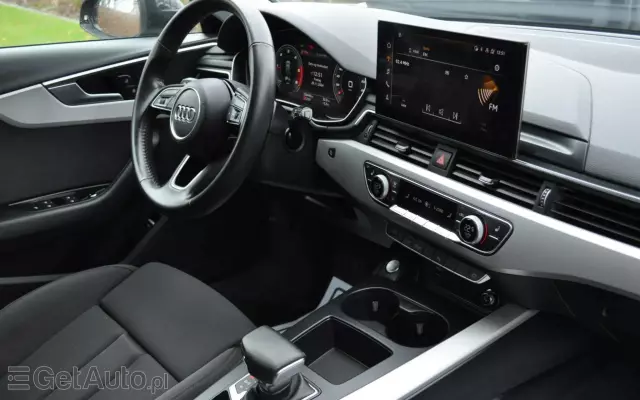 AUDI A4 40 TDI Advanced S tronic