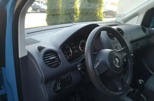 VOLKSWAGEN Caddy California 