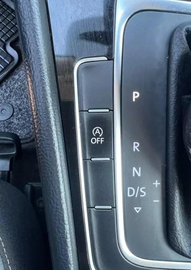 VOLKSWAGEN Golf VII 1.4 TSI BMT Highline DSG