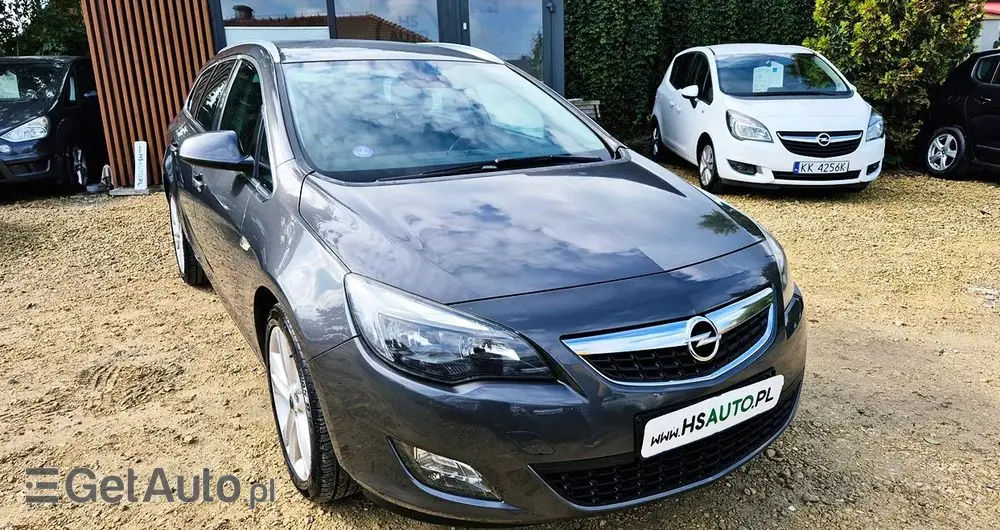 OPEL Astra IV 1.4 T Cosmo