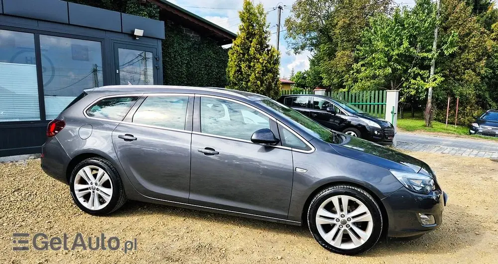 OPEL Astra IV 1.4 T Cosmo