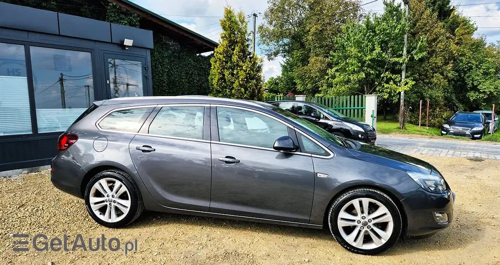 OPEL Astra IV 1.4 T Cosmo