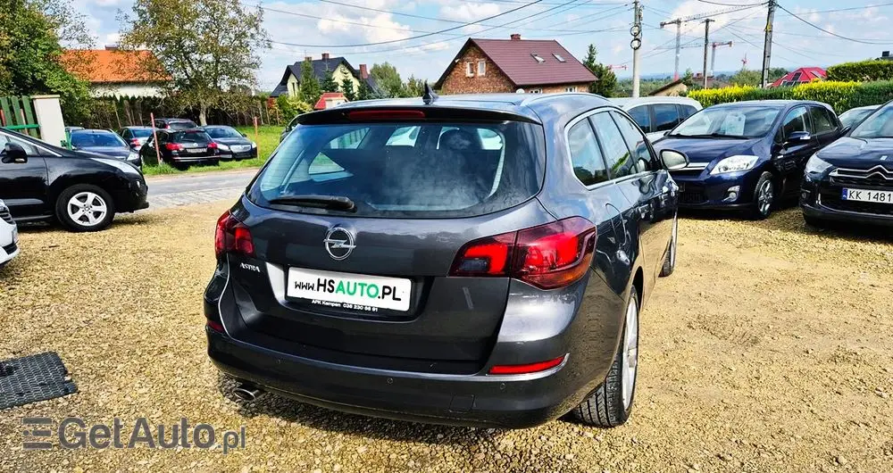 OPEL Astra IV 1.4 T Cosmo