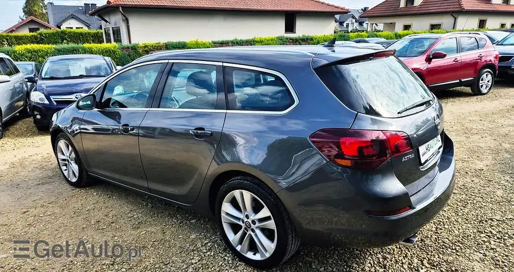 OPEL Astra IV 1.4 T Cosmo