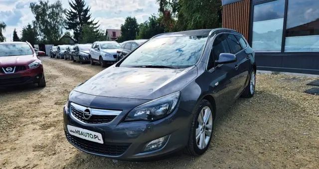 OPEL Astra IV 1.4 T Cosmo