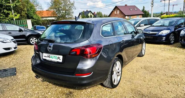OPEL Astra IV 1.4 T Cosmo