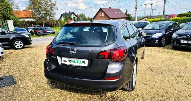 OPEL Astra IV 1.4 T Cosmo
