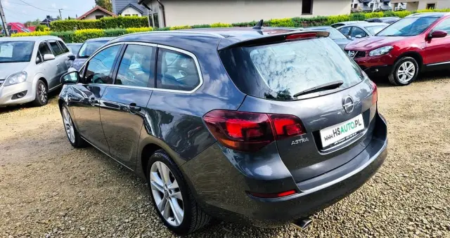 OPEL Astra IV 1.4 T Cosmo