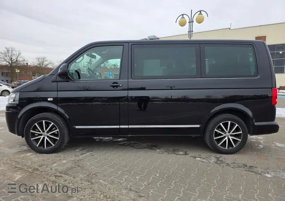 VOLKSWAGEN Multivan 