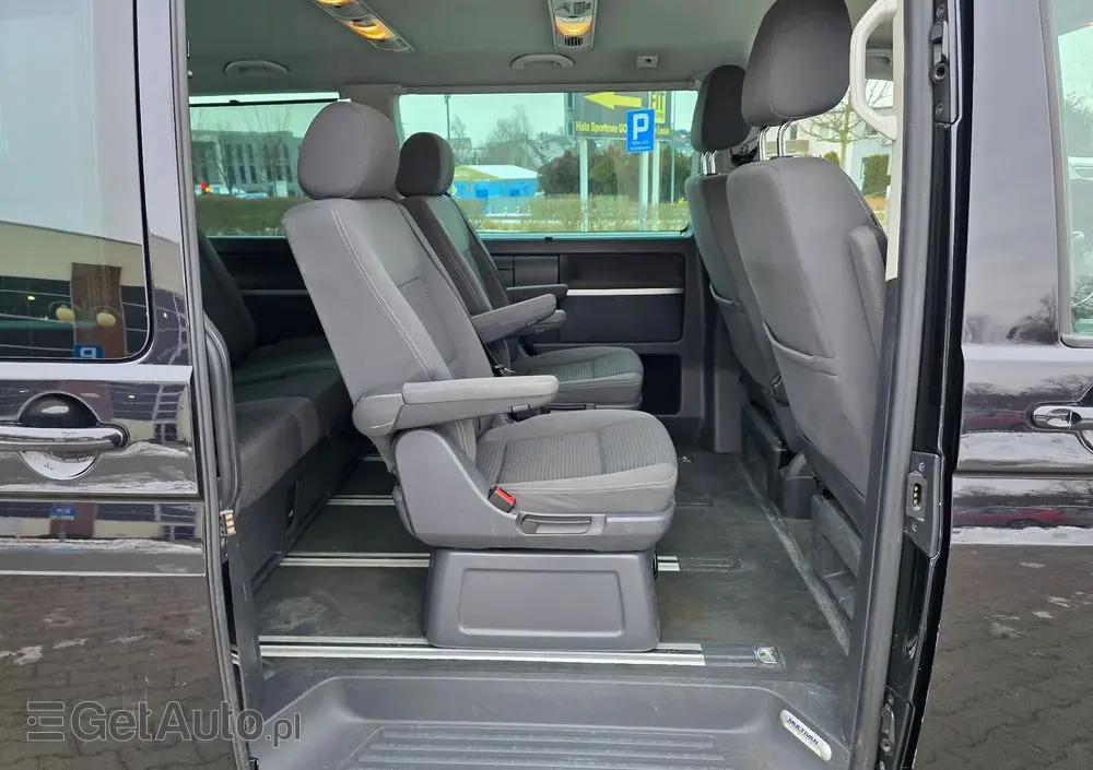 VOLKSWAGEN Multivan 