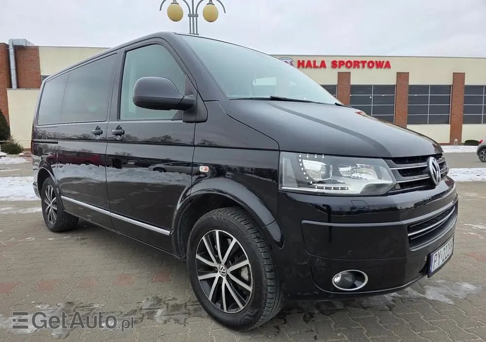 VOLKSWAGEN Multivan 