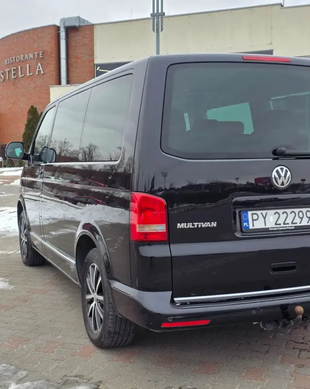 VOLKSWAGEN Multivan 