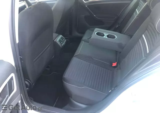 VOLKSWAGEN Golf 2.0 TDI BlueMotion Technology Cup