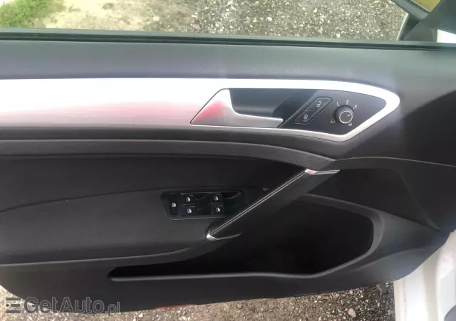 VOLKSWAGEN Golf 2.0 TDI BlueMotion Technology Cup