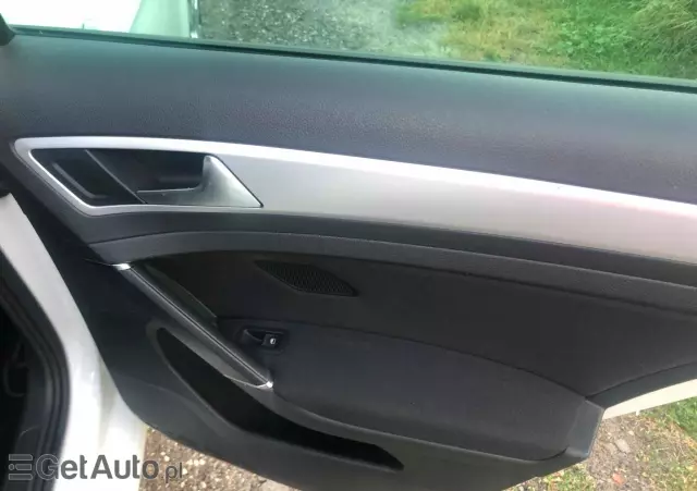 VOLKSWAGEN Golf 2.0 TDI BlueMotion Technology Cup