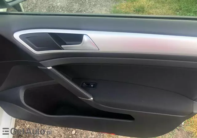 VOLKSWAGEN Golf 2.0 TDI BlueMotion Technology Cup