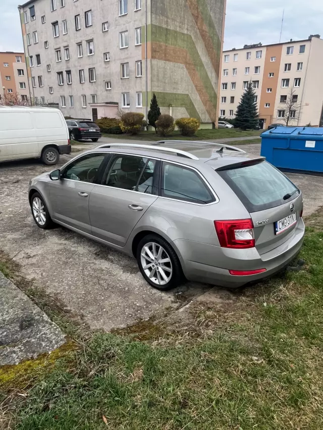 SKODA Octavia 