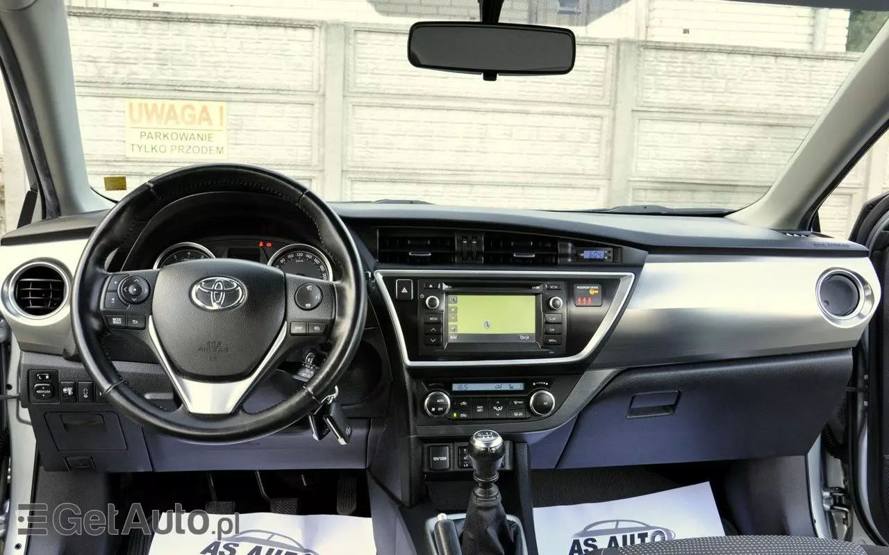 TOYOTA Auris 1.6 Premium Comfort