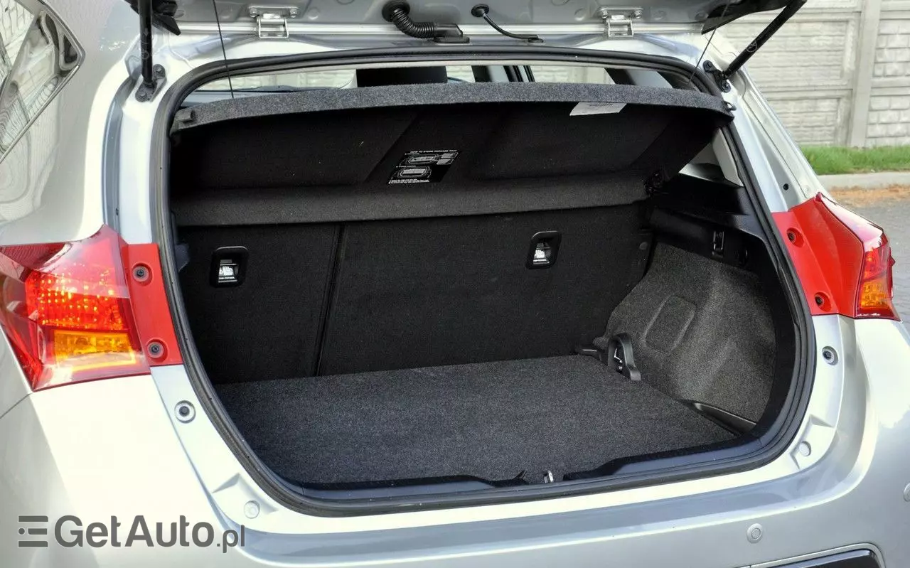 TOYOTA Auris 1.6 Premium Comfort